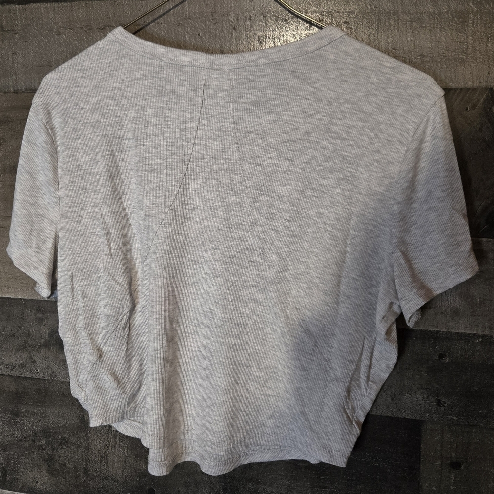 all in motion Light Heather Gray Crop Tee - Picture 3 of 5